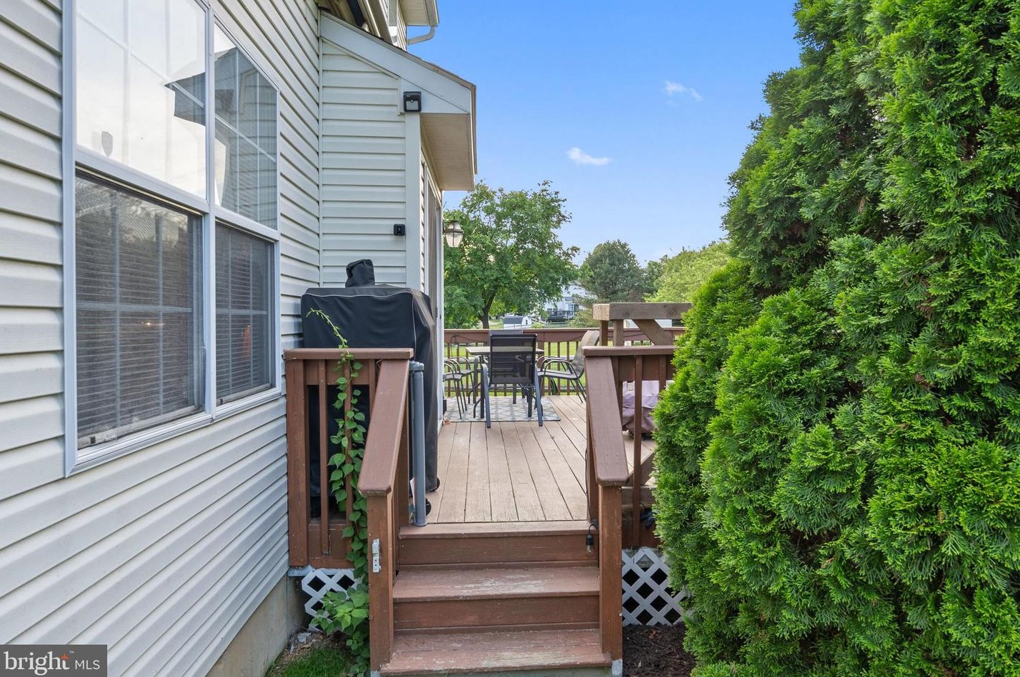 132 Millview Dr, Coatesville PA  19320-3067 exterior