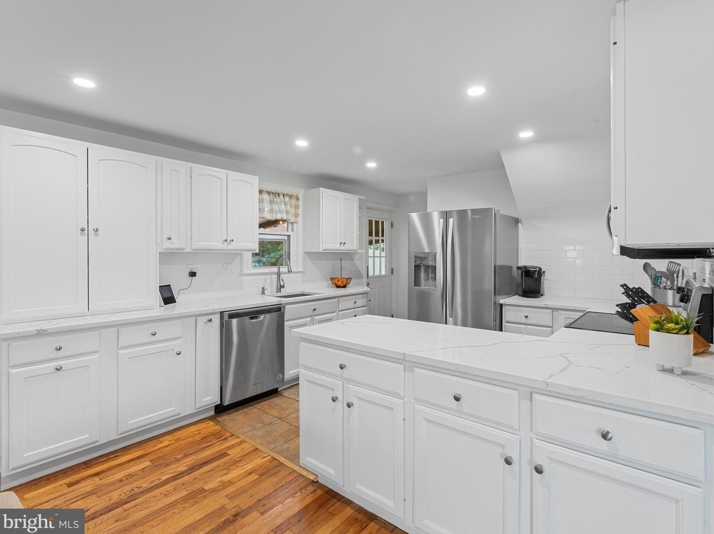 1016 Faustina Dr, West Chester PA 19382-5209 exterior