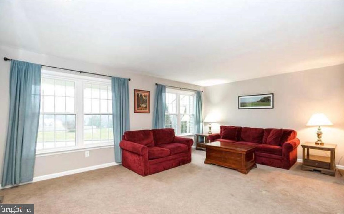16 Cynthia Rd, Romansville, PA 19320-2718