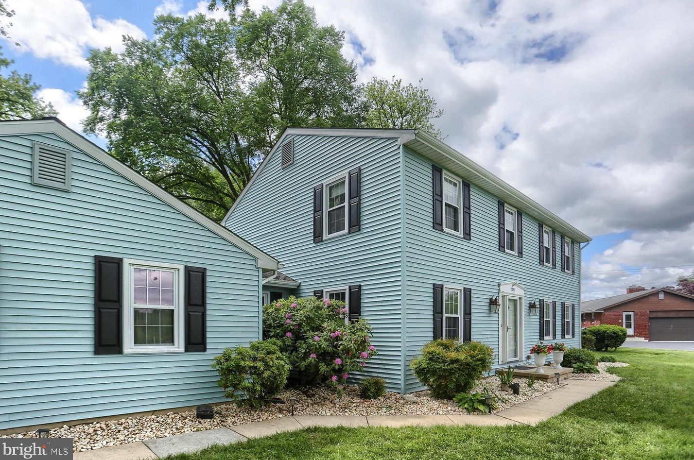 102 Foxbrook Dr, Landenberg, PA 19350-1152
