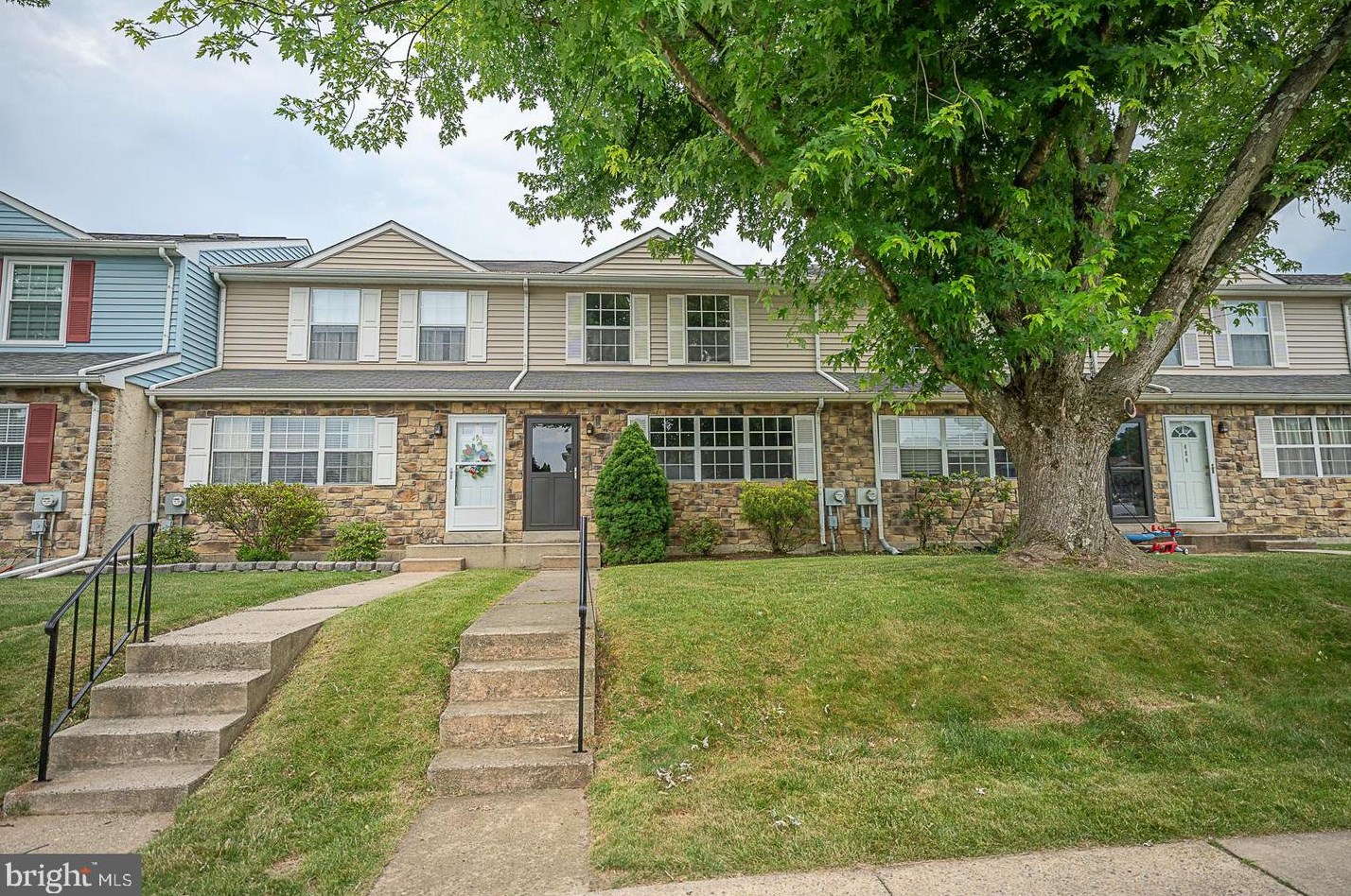 488 Devon Ct, Downingtown, PA 19335-4221
