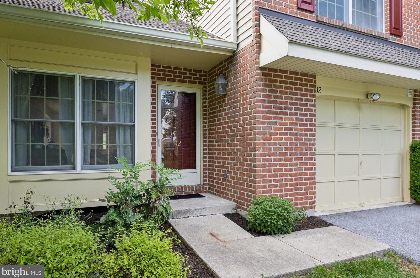 12 Cypress Ln, Downingtown, PA 19335