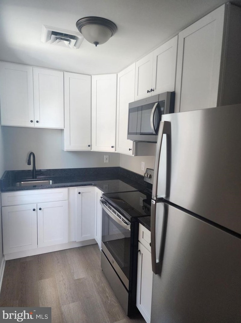 24 2nd Ave, Romansville, PA 19320-3255