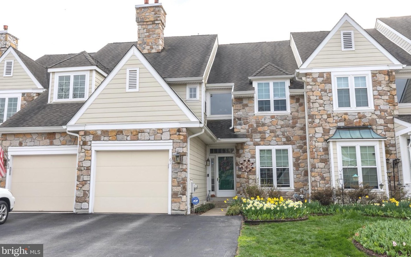 61 Longview Cir, Berwyn, PA 19312-2501