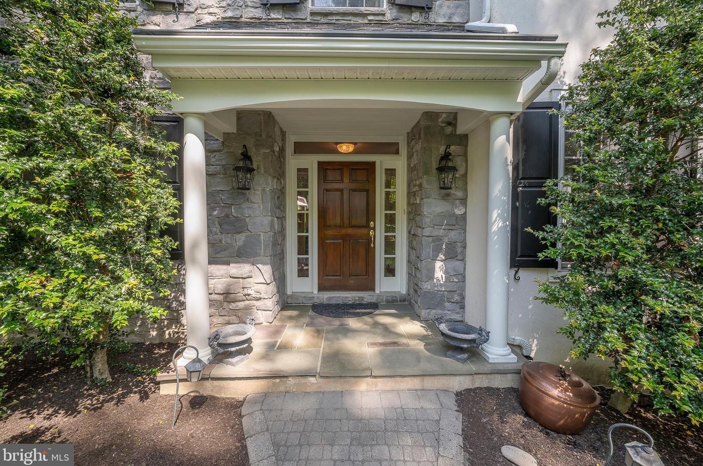 385 Bodine Rd, Berwyn, PA 19312-1030