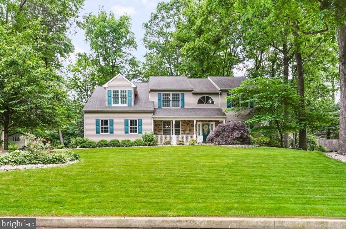 1251 Bridgewater Dr, West Chester, PA 19380-3991