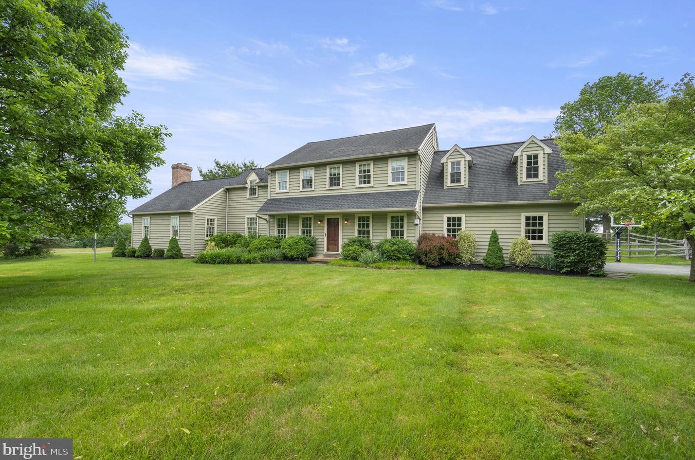 12 Birchwood Ln, Cochranville, PA 19330-1104
