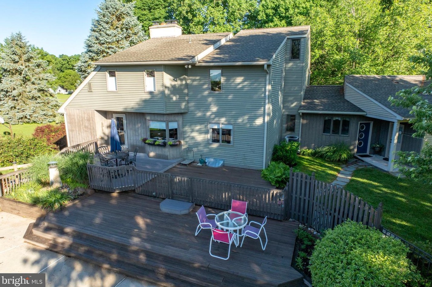 1478 Harvey Ln, Pottstown PA 19465-8232 exterior