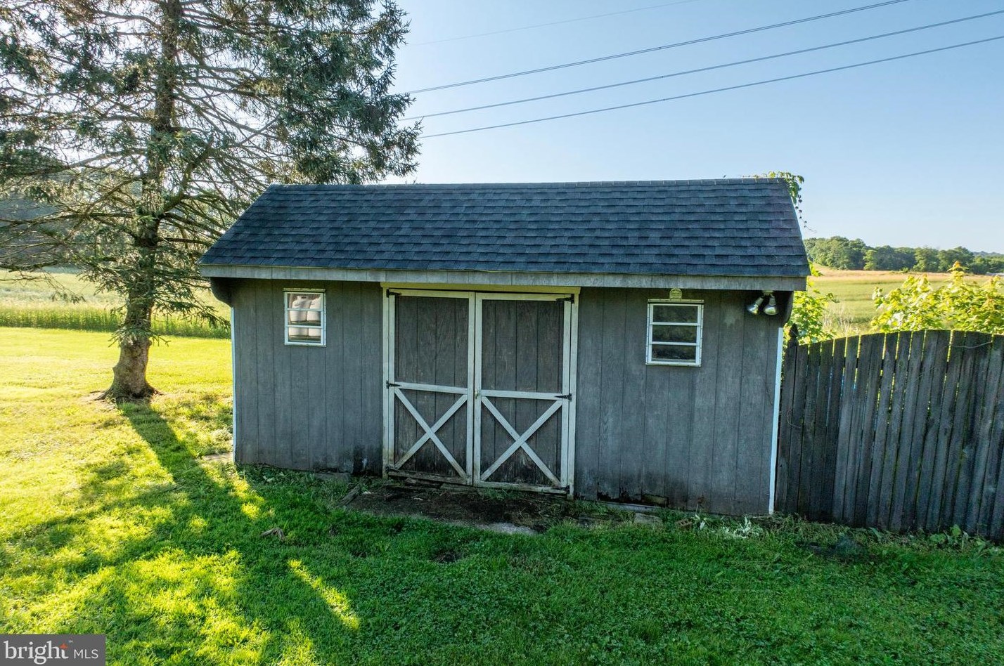 1478 Harvey Ln, Pottstown PA 19465-8232 exterior