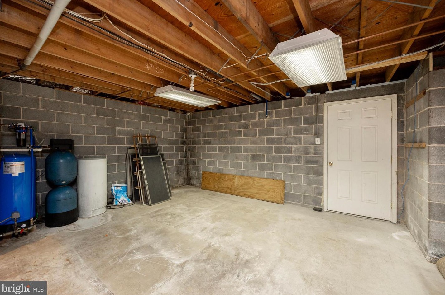 1478 Harvey Ln, Pottstown PA 19465-8232 exterior