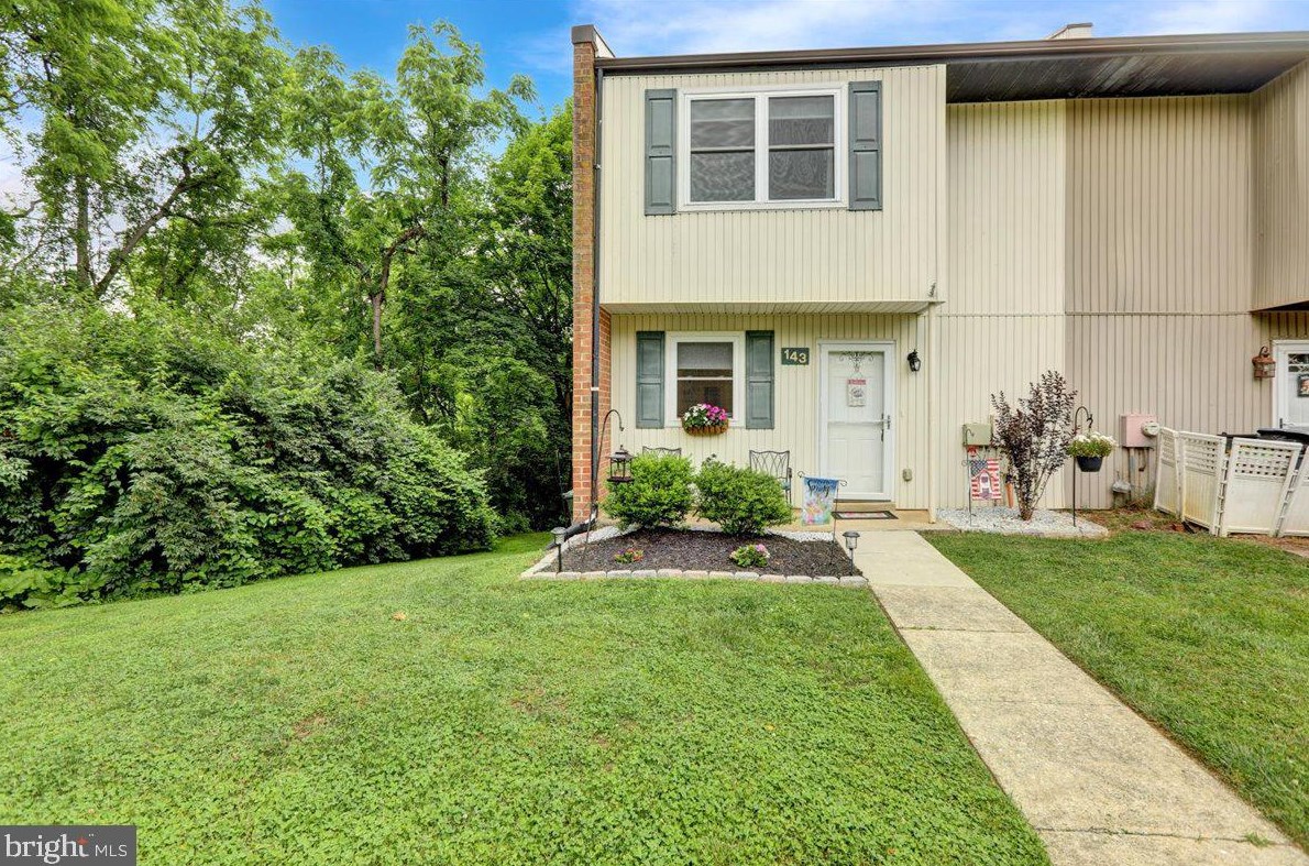 143 Ascot Ct, Downingtown, PA 19335
