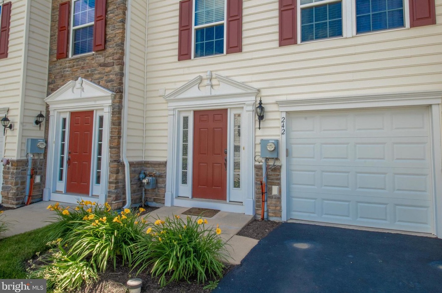 242 Bardel Dr, Coatesville, PA 19320