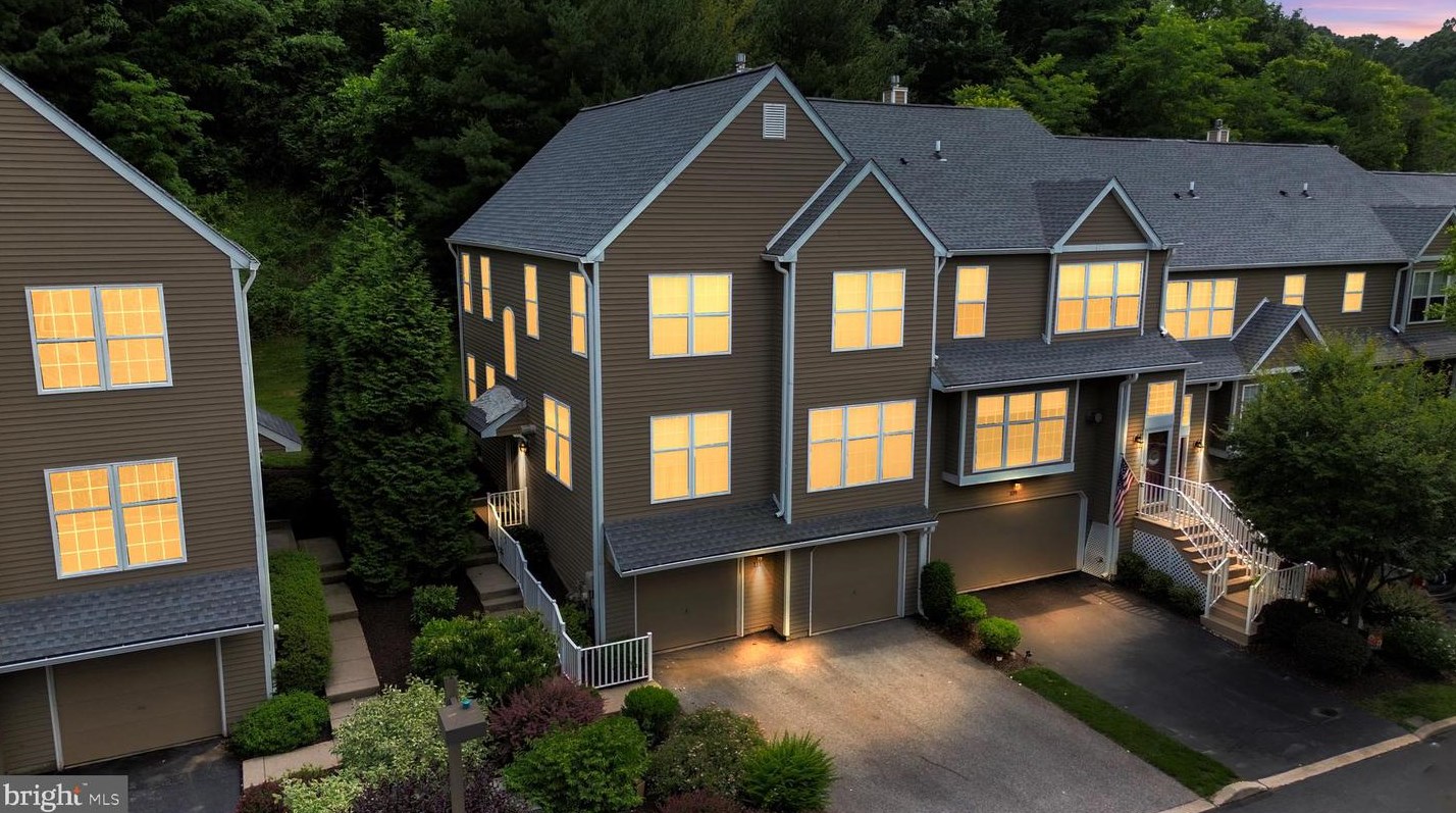 111 Weybridge Dr, Frazer, PA 19355-2147