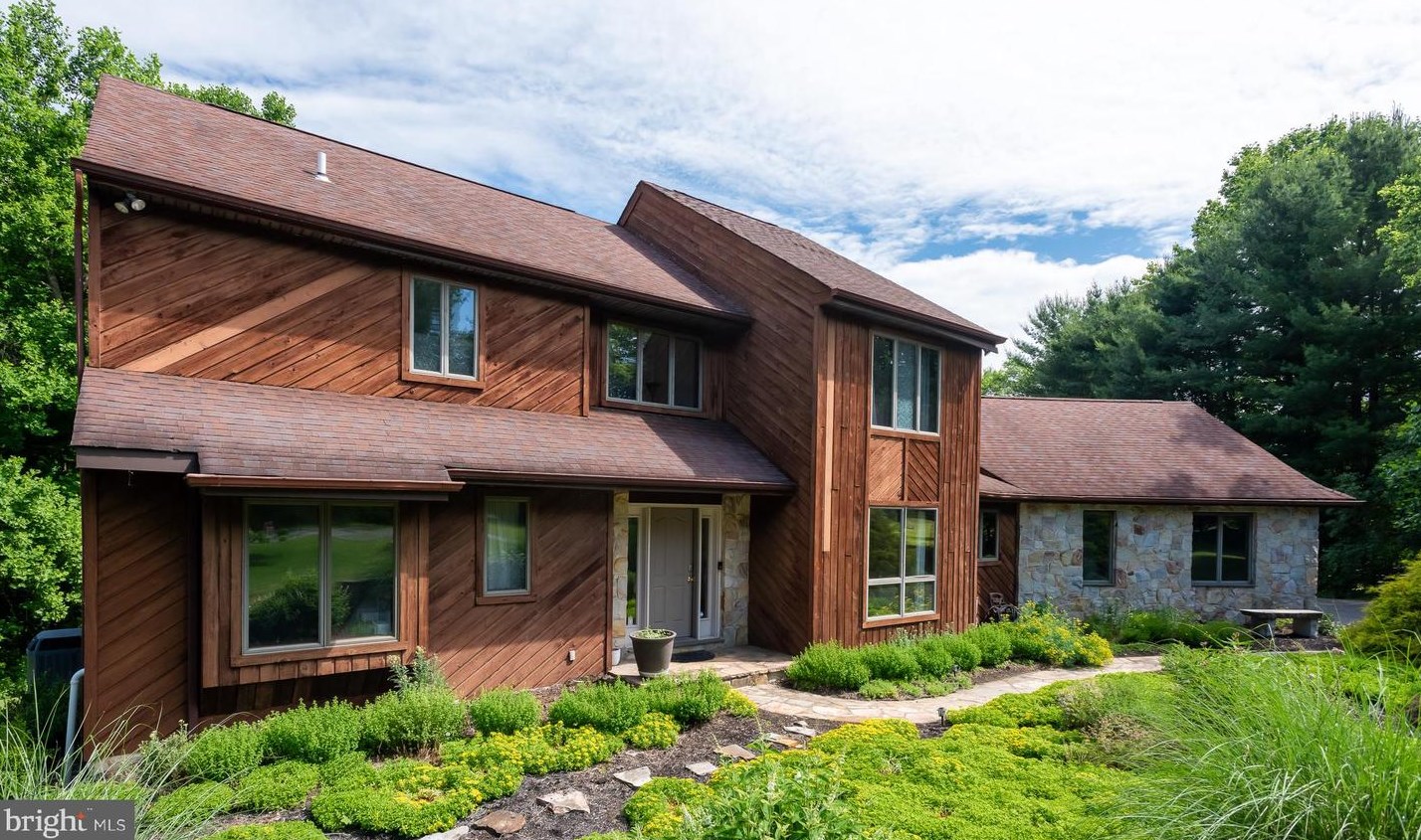 3 Cannon Hill Dr, West Chester, PA 19382-6838