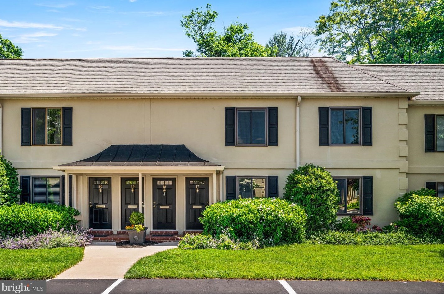 411 W Conestoga Rd #17, Devon, PA 19333