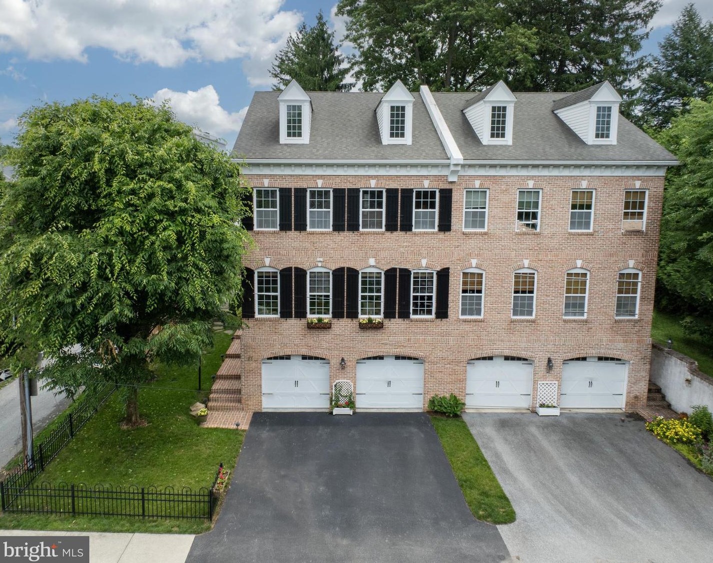 21 Brandywine St, West Chester, PA 19382-2826