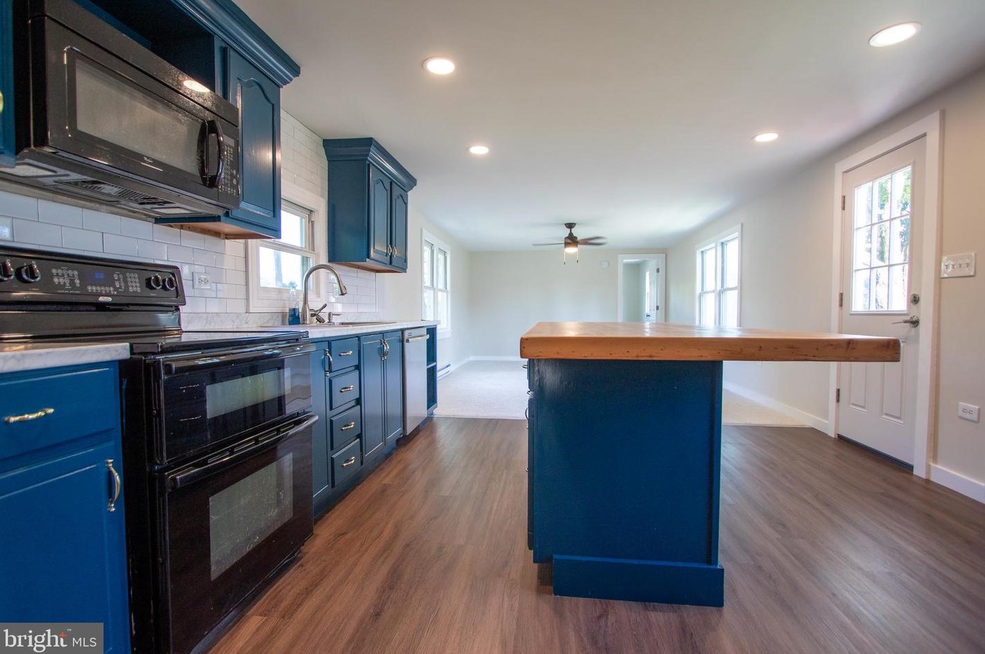 22 Patton Dr, Honey Brook, PA 19344-8613