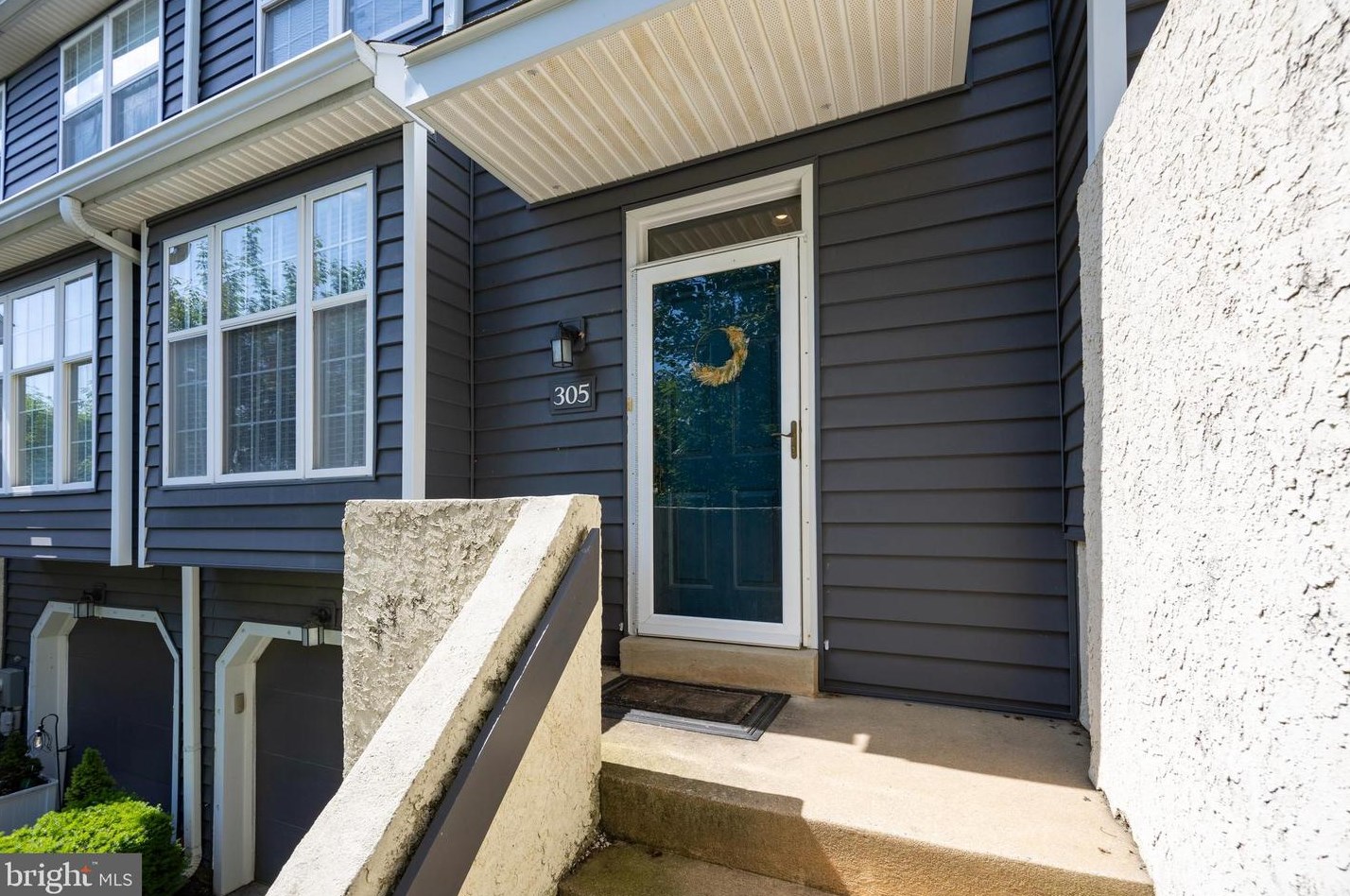 305 Driftwood Ln, Downingtown, PA 19335-4555