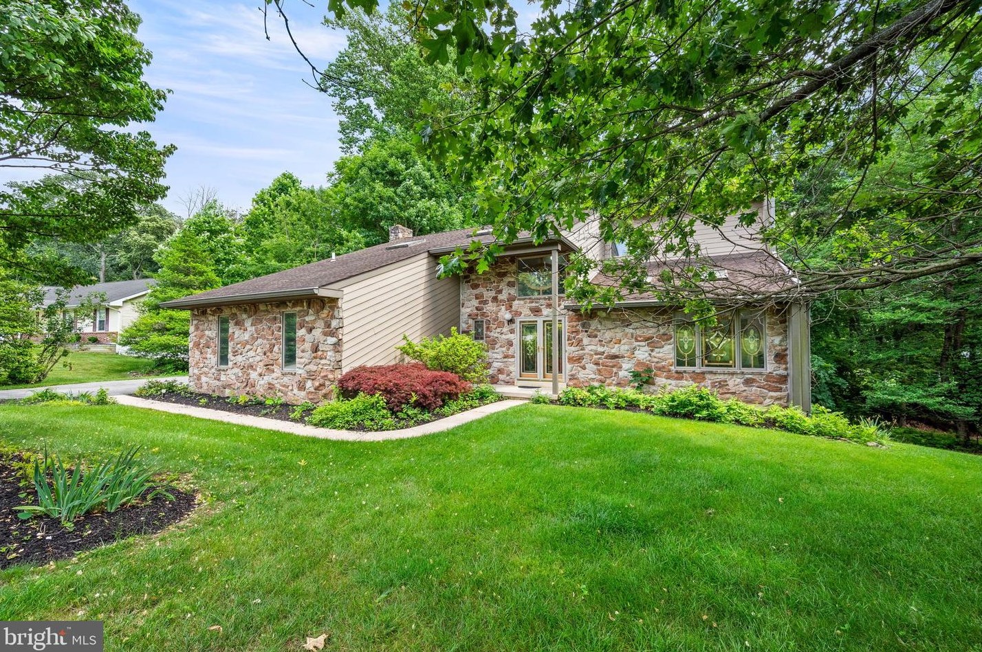 1464 Grove Ave, West Chester, PA 19380-1096