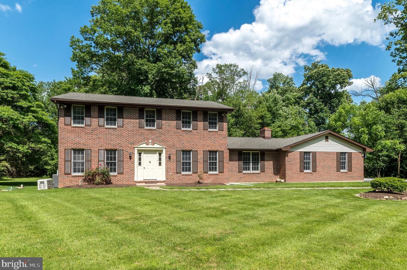 130 Davis Rd, Romansville, PA 19320-6144