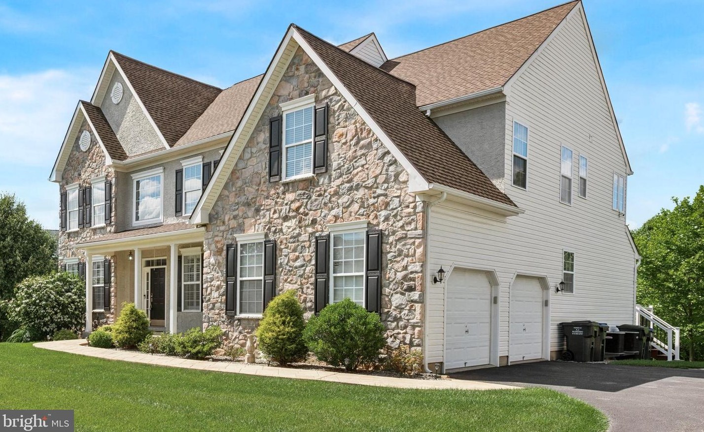 131 Bridle Path Ln, Romansville, PA 19320-4545