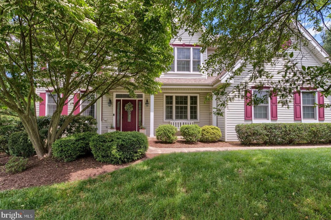 6 Edward Dr, Avondale, PA 19311