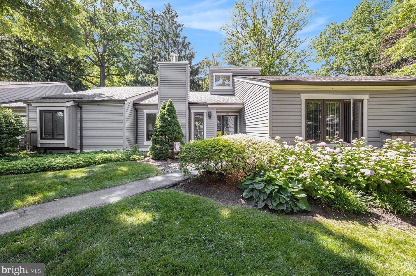 172 Chandler Dr, West Chester, PA 19380