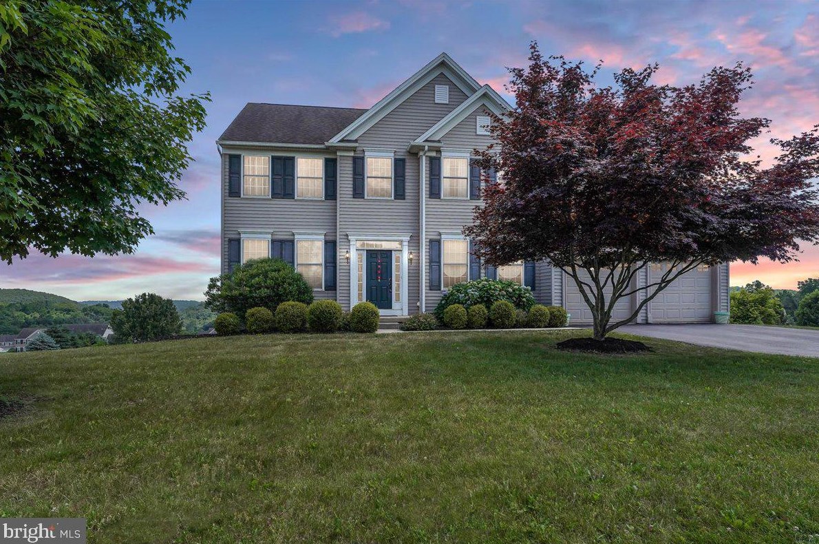 308 Dunbar Dr, Coatesville, PA 19320
