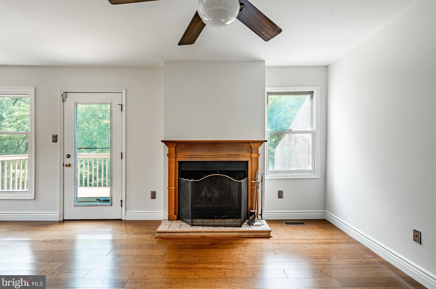 1 Woodstream Dr, Wayne PA  19087-5841 exterior