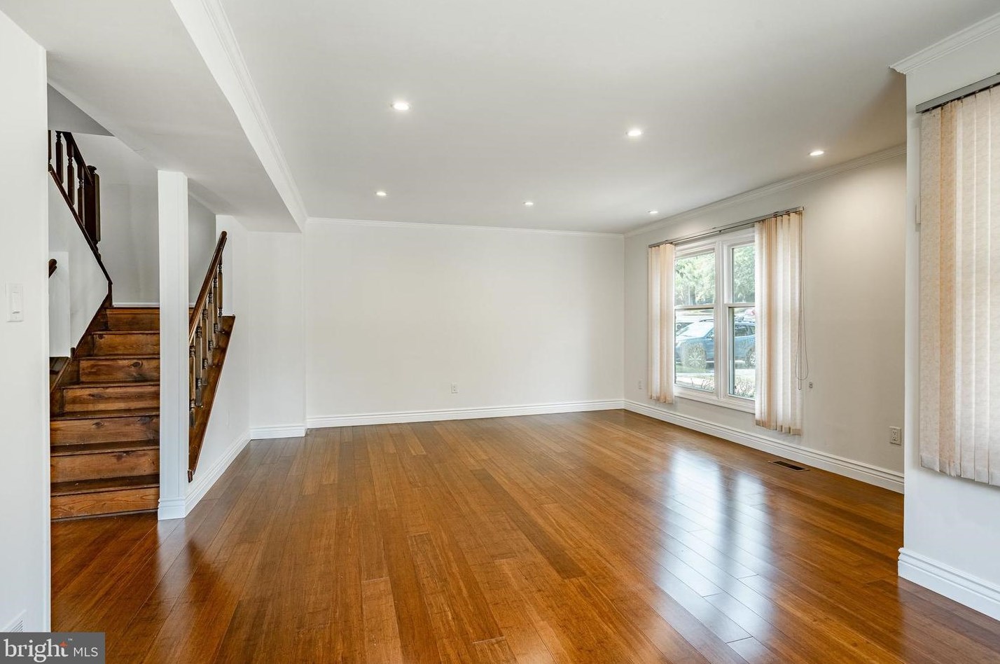 1 Woodstream Dr, Wayne PA  19087-5841 exterior