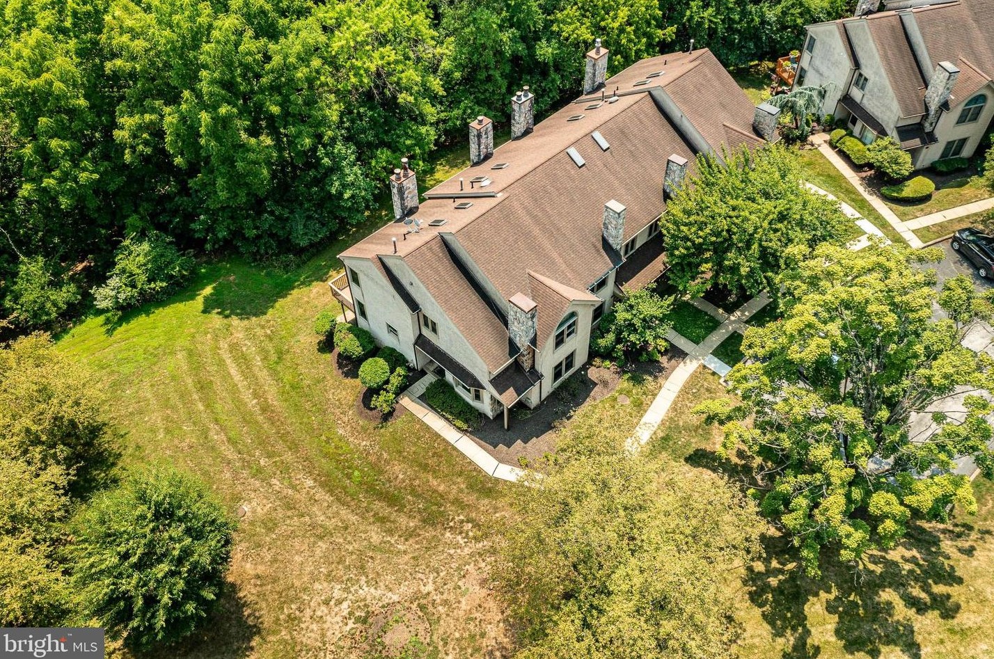 1 Woodstream Dr, Wayne PA  19087-5841 exterior