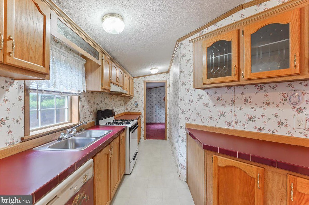 7 Leanne Ln, Avondale, PA 19311