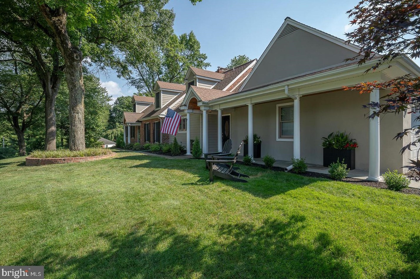 542 Tory Hill Rd, Devon, PA 19333