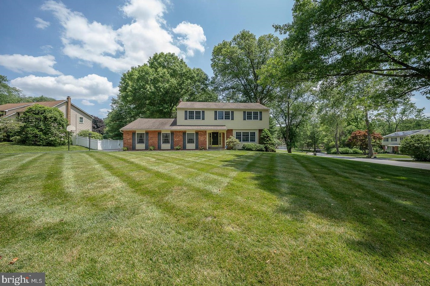 1526 Richard Dr, West Chester, PA 19380-6372