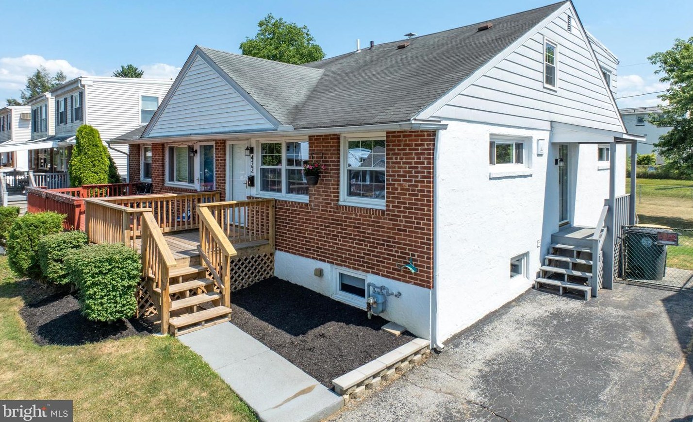 422 Garfield Ave, Downingtown, PA 19335-3012