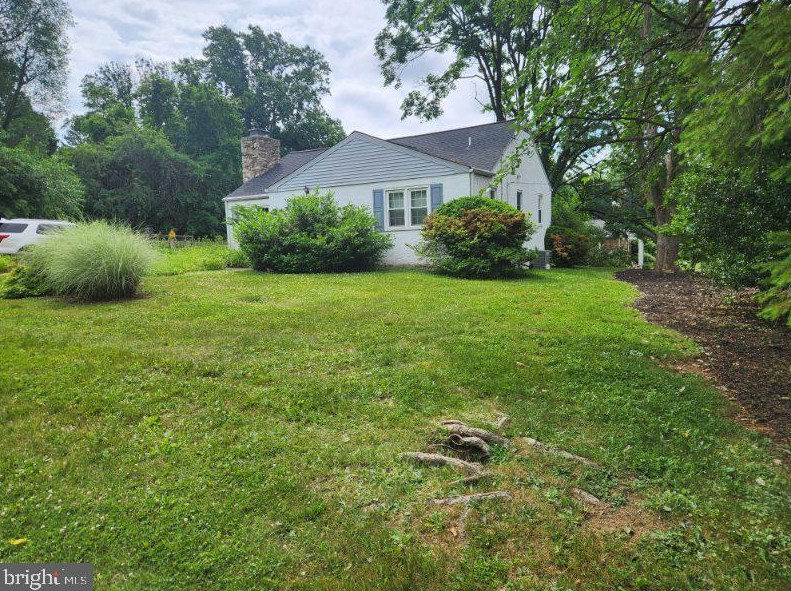 2 Martins Ln, Berwyn, PA 19312