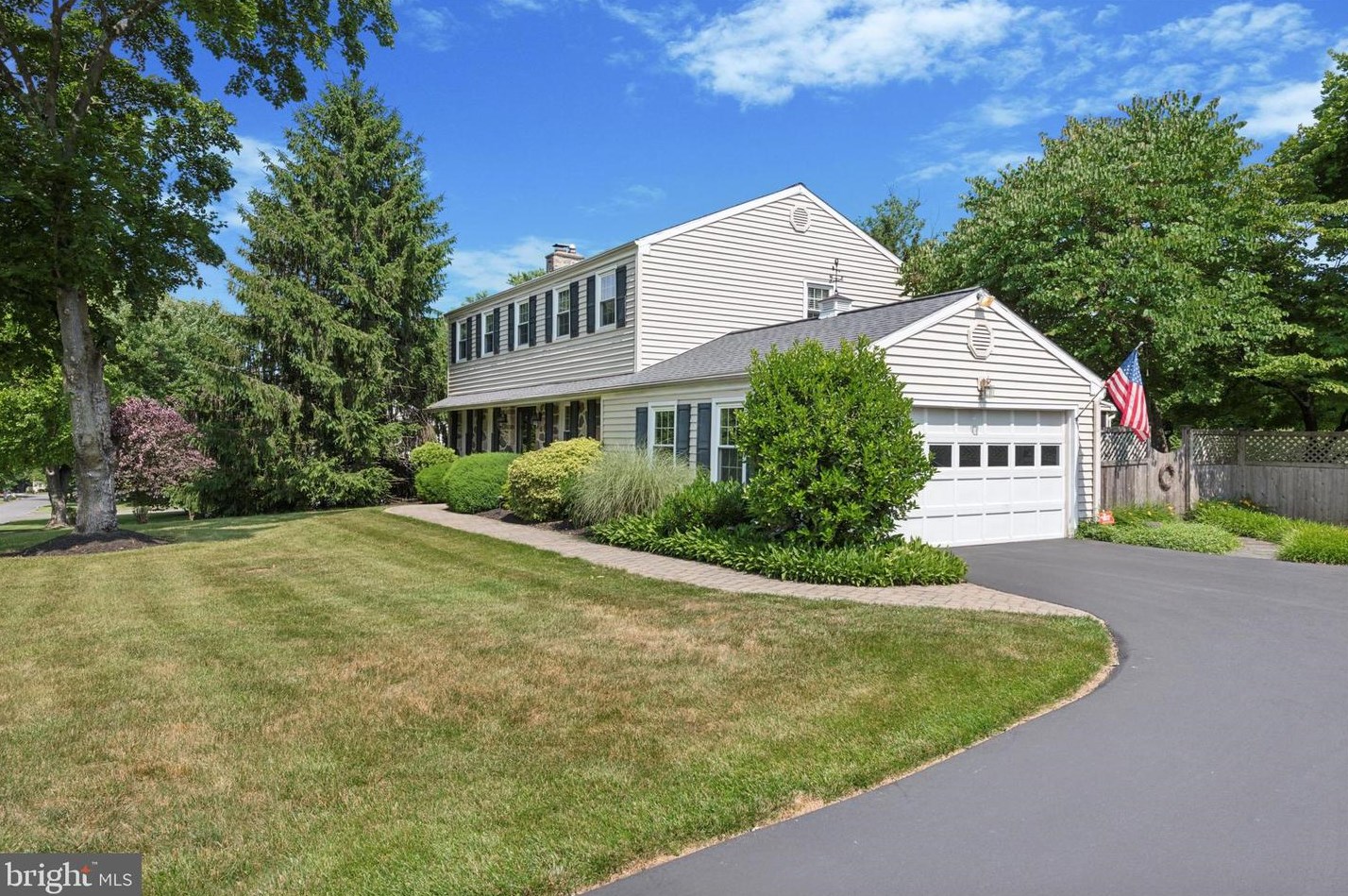 488 Westwind Dr, Berwyn, PA 19312