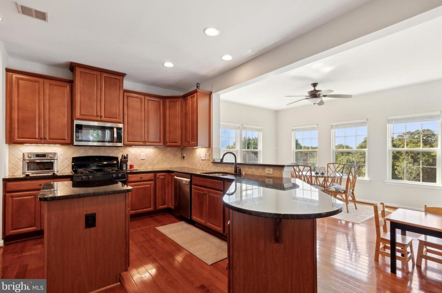 638 Bridge St, Spring City, PA 19475