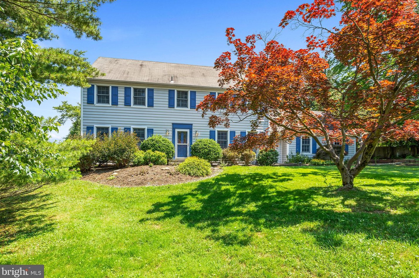 13 Gate View Rd, Wayne, PA 19087