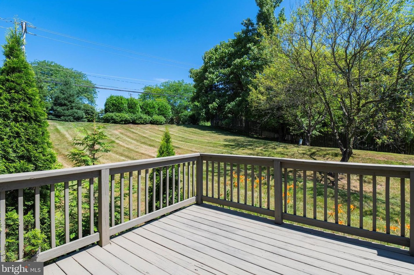5102 Shannon Ct, Chester Springs, PA 19425