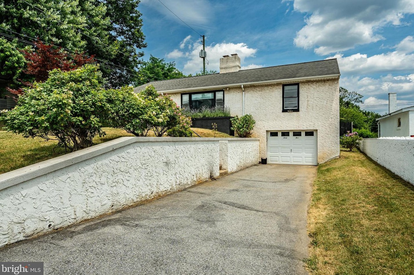 65 W 5th Ave, Coatesville, PA 19320