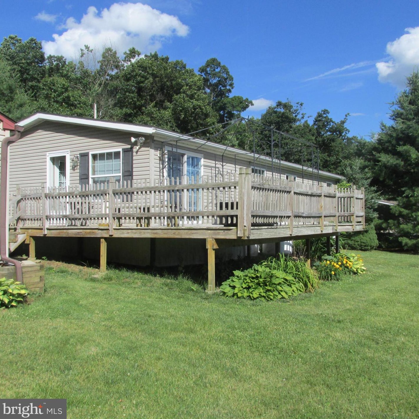 692 Lammey Rd, Honey Brook, PA 19344
