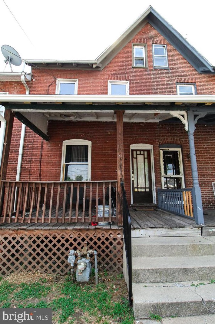 16 S 6th Ave, Coatesville, PA 19320
