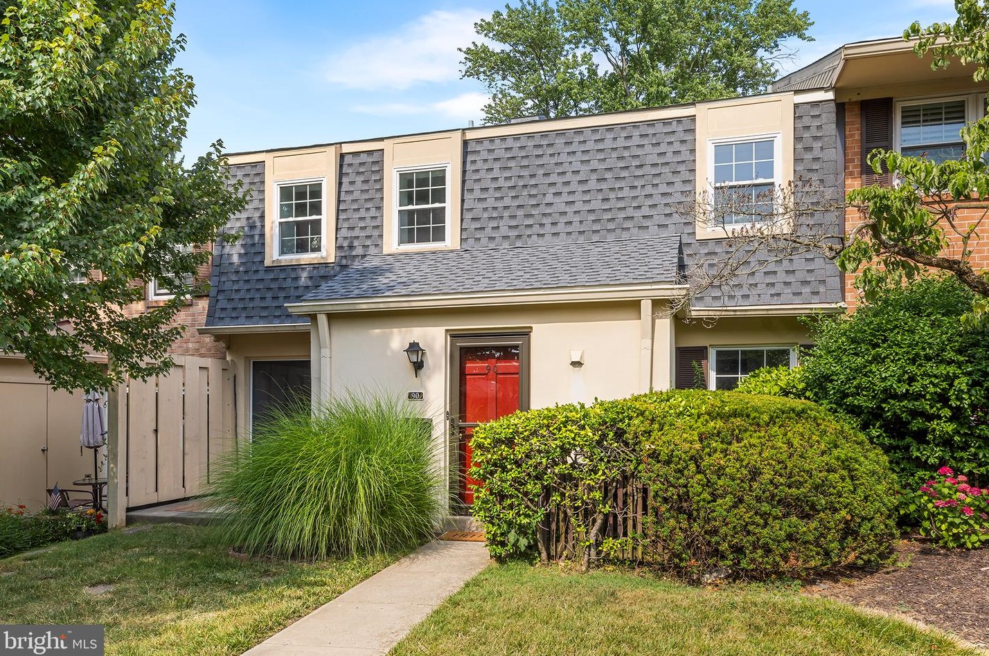 90 Old Forge Crossing, Devon, PA 19333