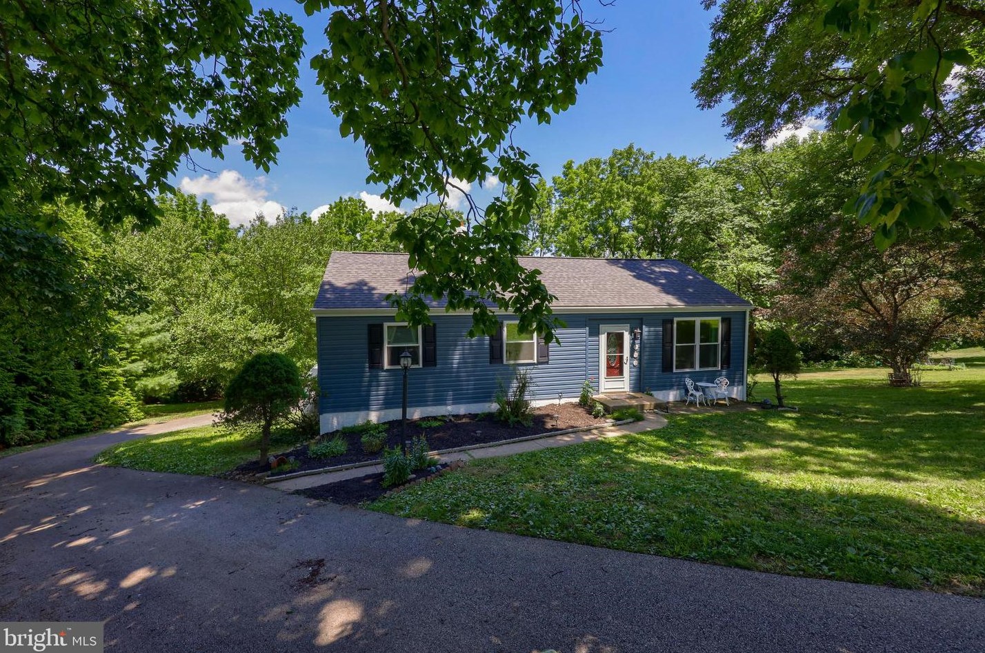 112 Valley Green Dr, Coatesville, PA 19320