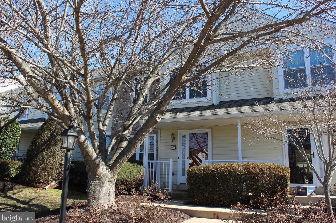 655 Shropshire Dr, West Chester, PA 19382