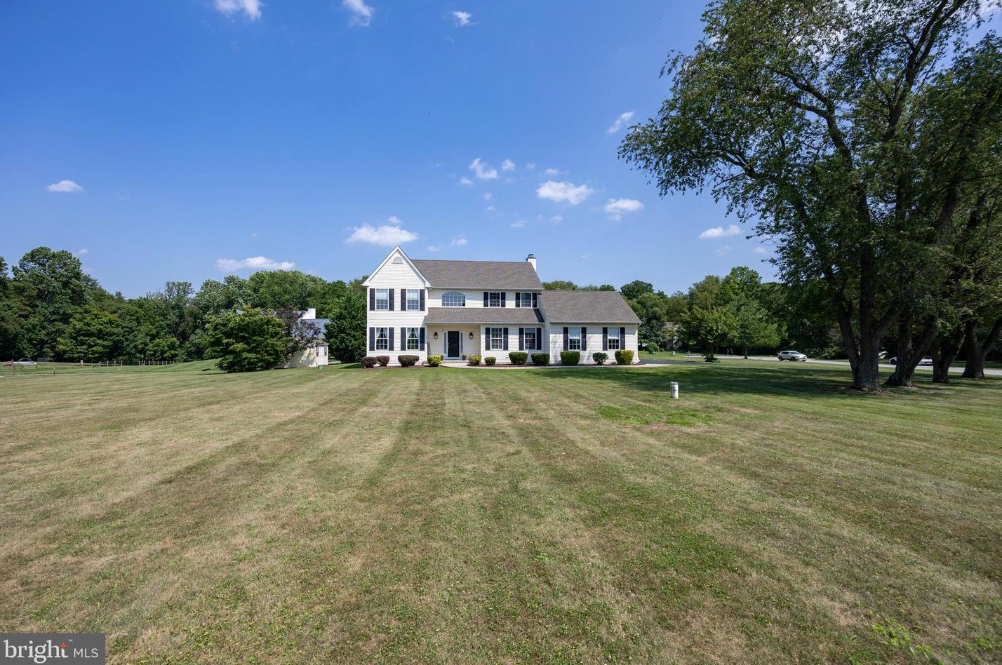 205 Warwick Ct, Oxford, PA 19363