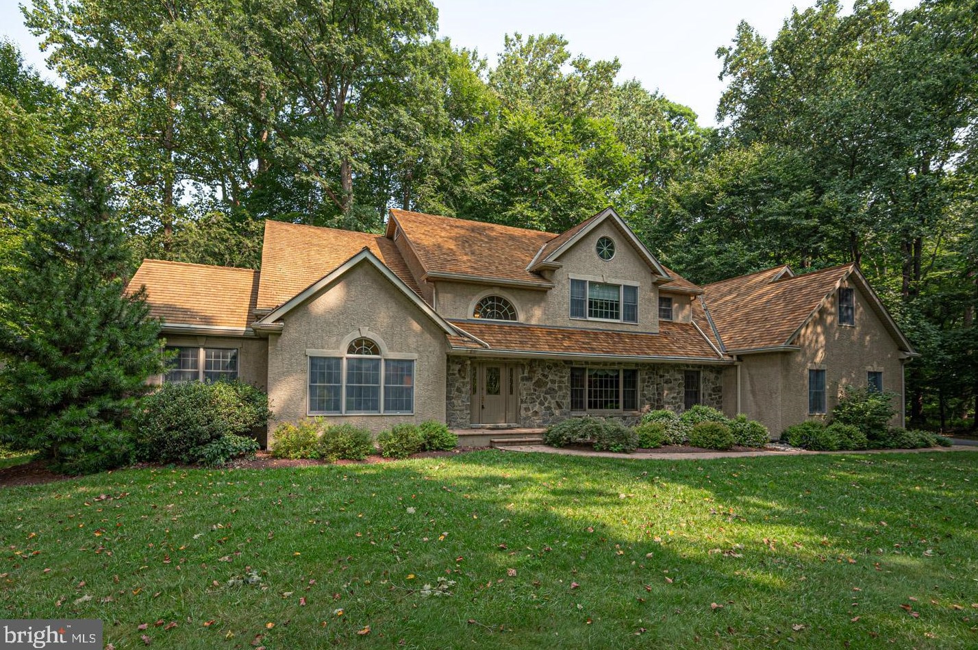 400 Captain Robinson Dr, Avondale, PA 19311