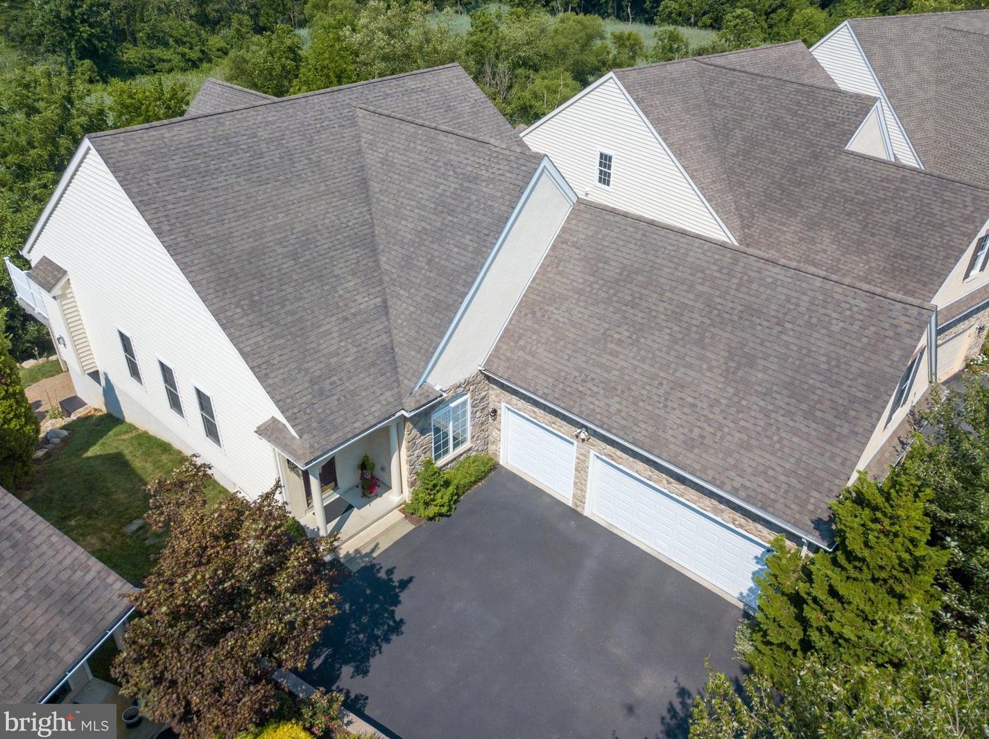 355 Carlisle Dr, Avondale, PA 19311