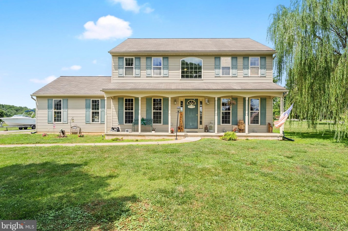104 Farm View Dr, Oxford, PA 19363